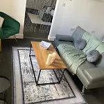 Gorgeous 1 Bedroom Apartment Near Heathrow