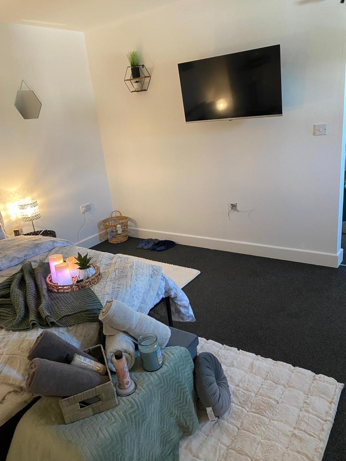 Gorgeous 1 Bedroom Near Heathrow Apartment